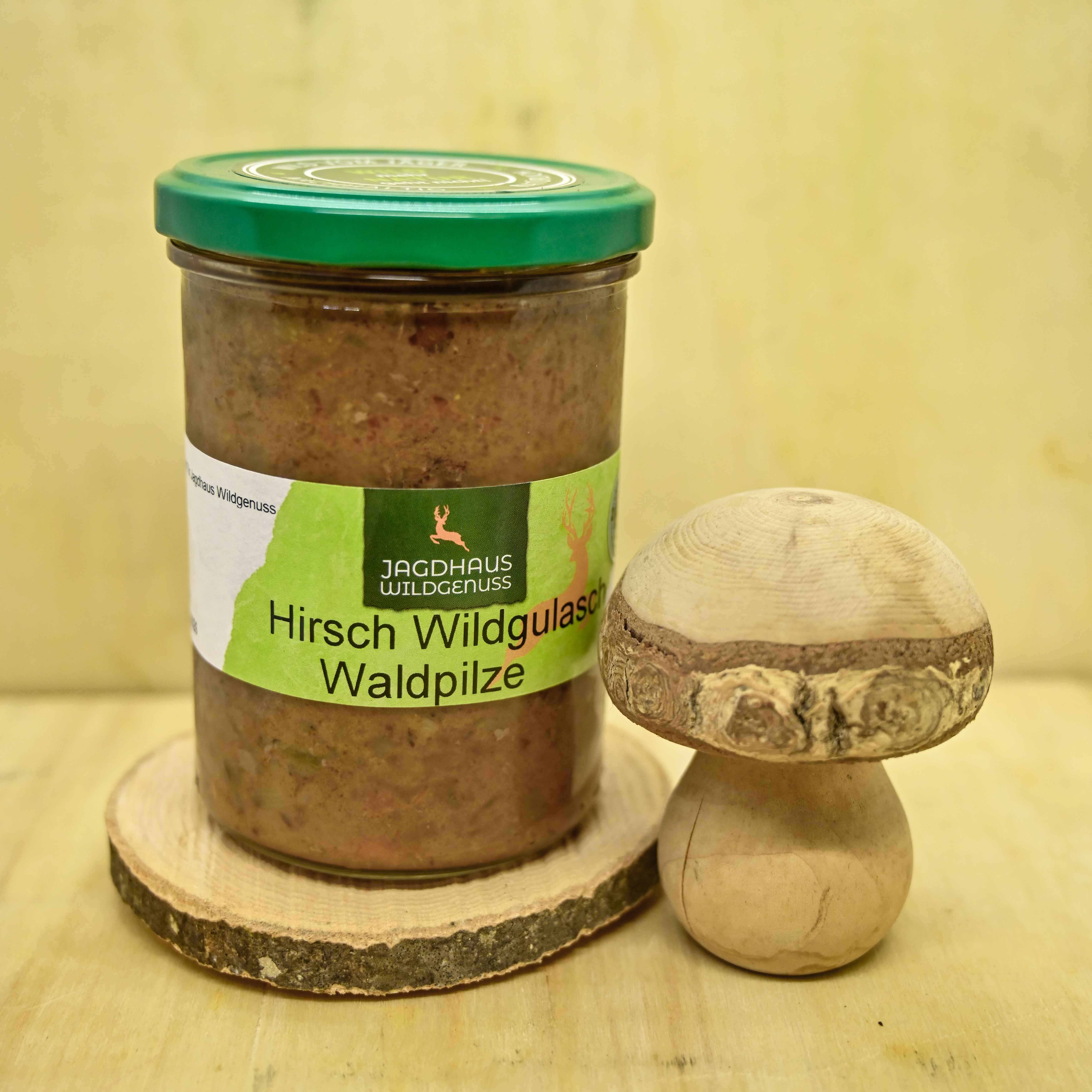 Hirschgulasch mit Waldpilzen